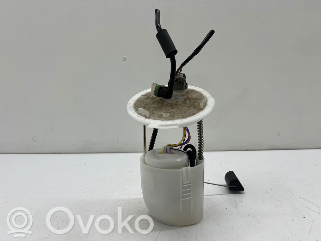 Mazda CX-30 Bomba interna de combustible 