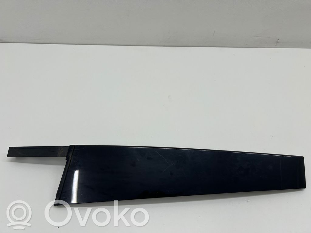 Listwa / Uszczelka szyby drzwi tylnych   3V0839902