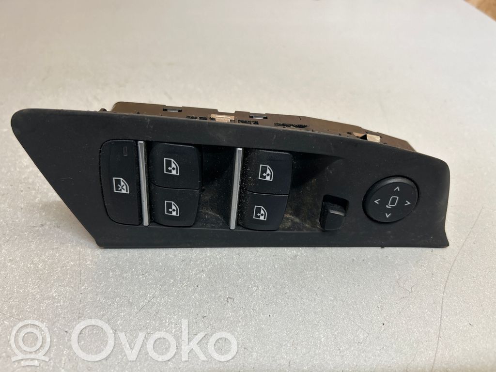 BMW 5 G30 G31 G38 Przyciski szyb 