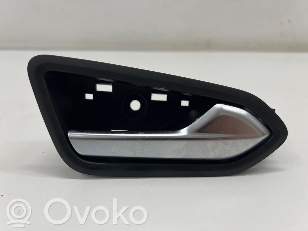 Renault Captur II Rear door interior handle 