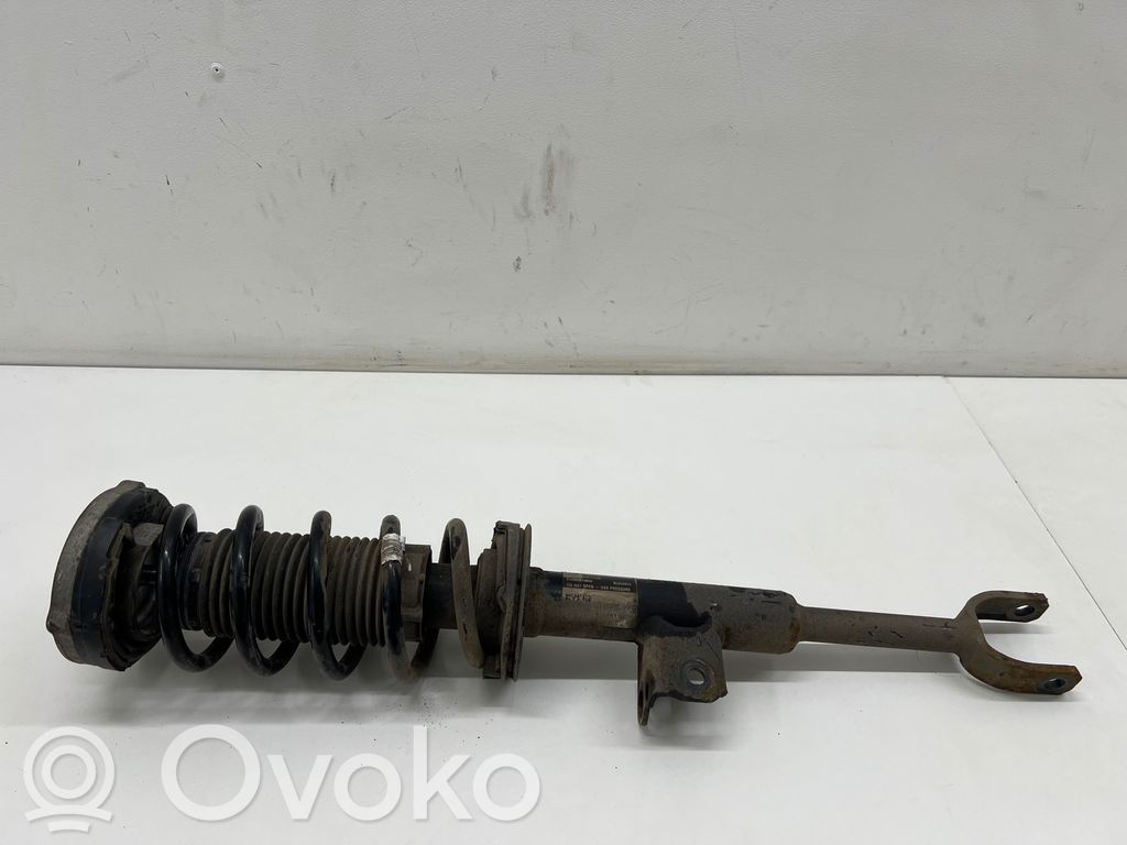 BMW 5 G30 G31 G38 Amortyzator osi przedniej ze sprężyną 