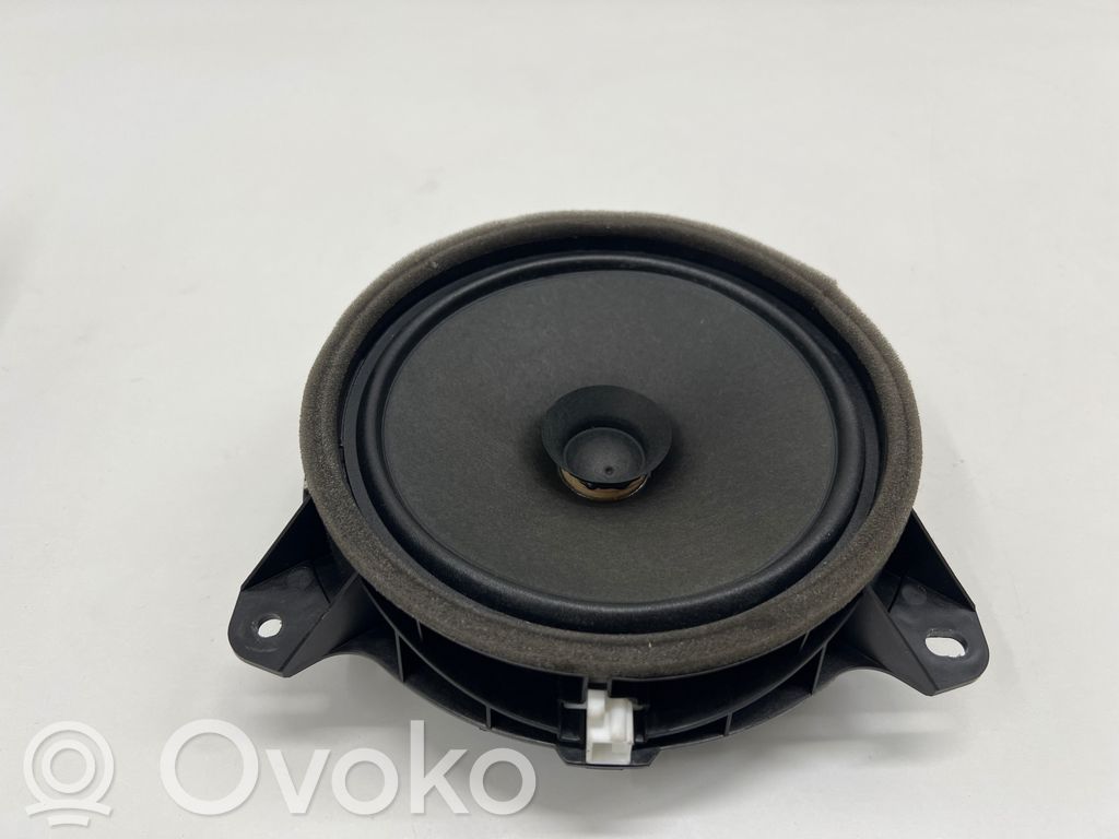 Altavoz de la puerta trasera   8616002B80