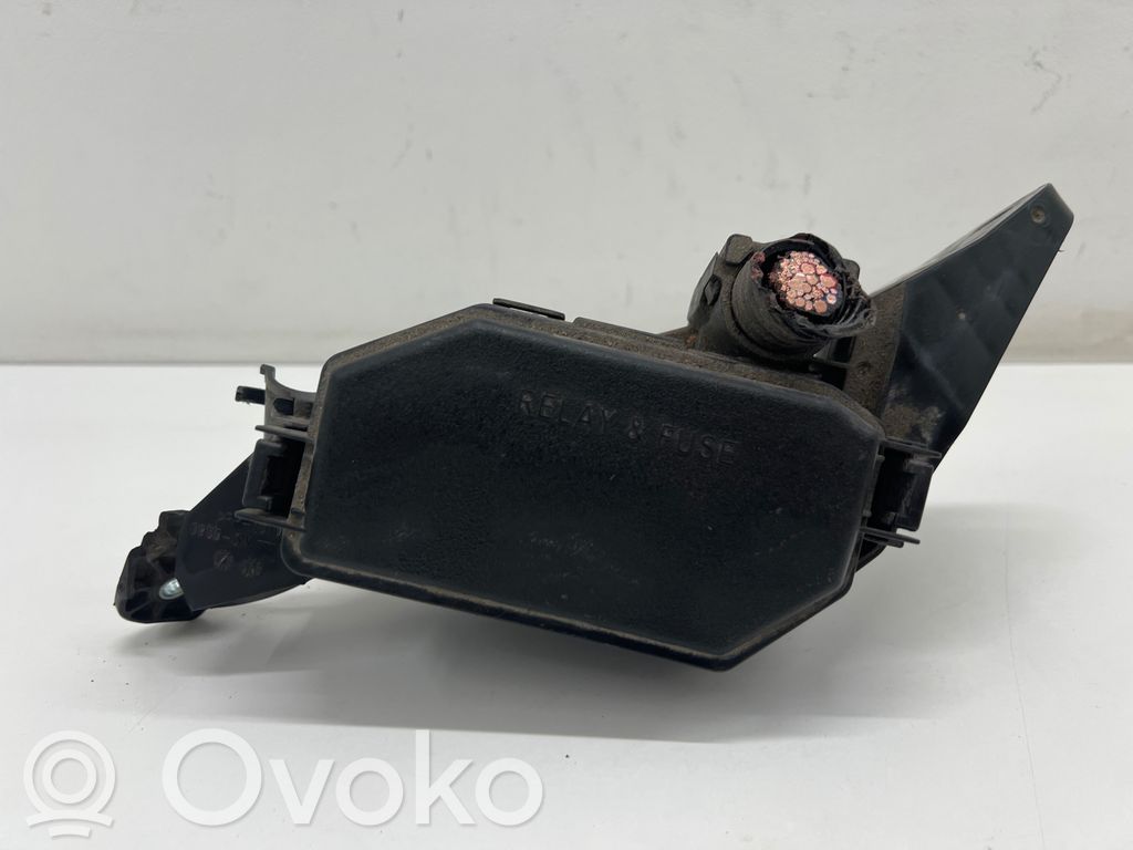 Toyota Corolla E210 E21 Sulakerasiasarja 