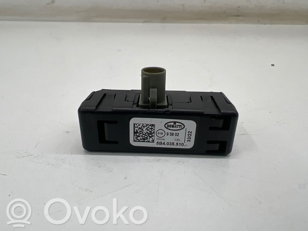 Porsche Taycan 9J1 Antenos stiprintuvas 