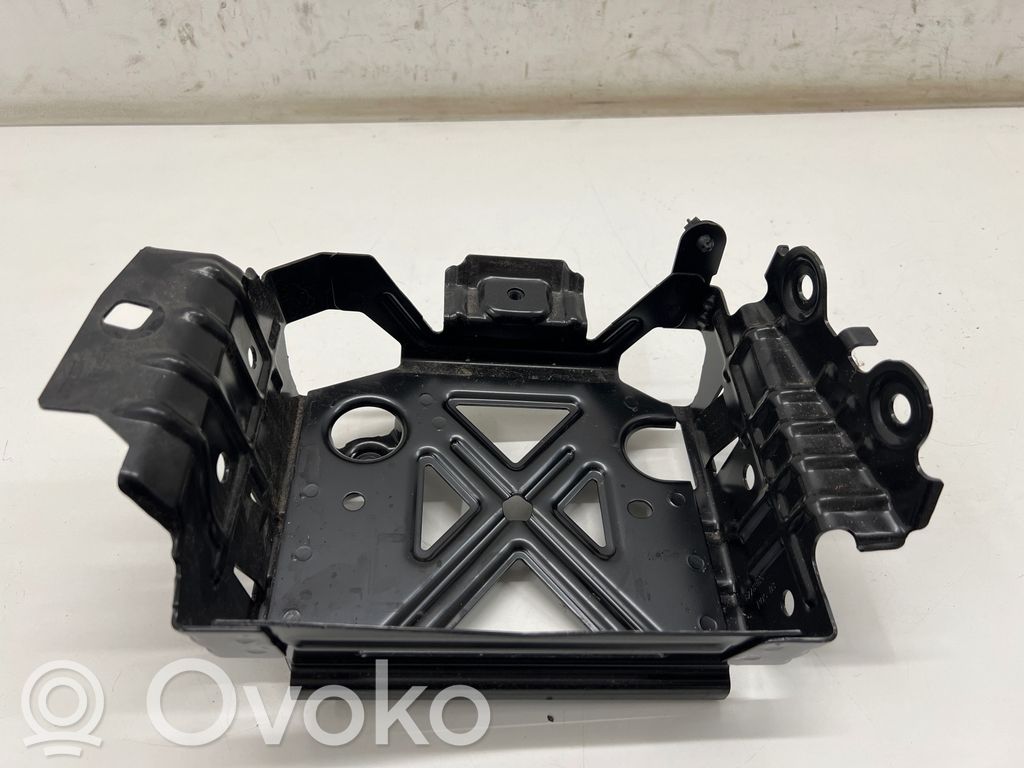 BMW i4 Battery bracket 