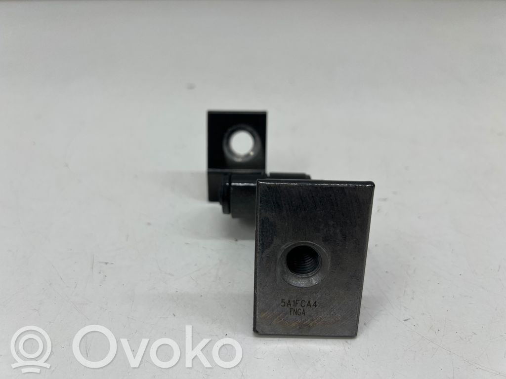 BMW 1 F40 Front door upper hinge 