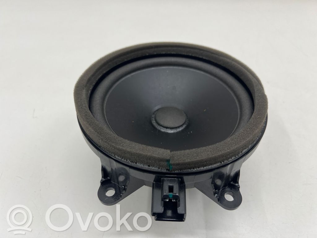 Polestar 2 Altavoz de la puerta trasera 