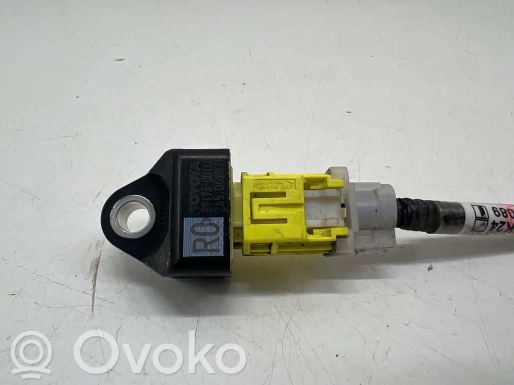 Toyota Yaris XP210 Airbagsensor Crashsensor Drucksensor 