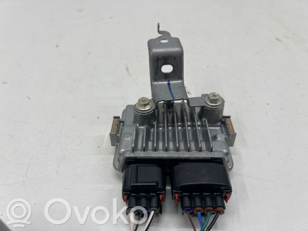 Toyota Yaris XP210 Unidad de control/módulo de la bomba de inyección de combustible 