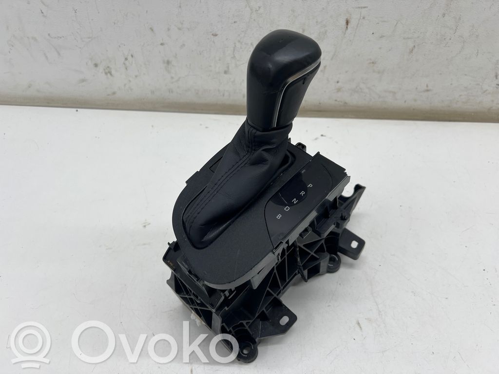Toyota Yaris XP210 Selector caja de cambios