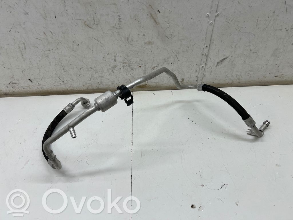 Ilmastointilaitteen putki (A/C)   5QE816743C