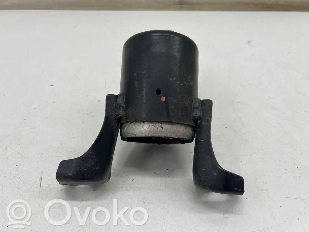 Ford Ecosport Engine mount bracket 