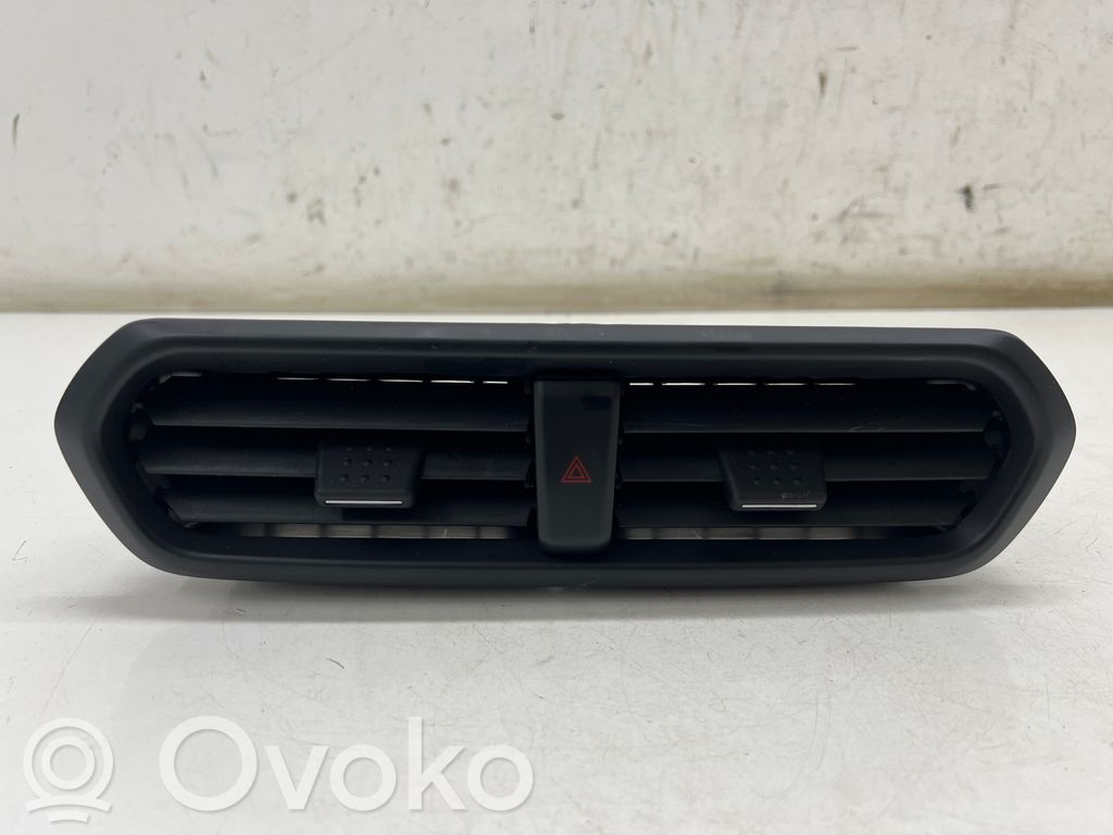 Ford Ecosport Dysze / Kratki środkowego nawiewu deski rozdzielczej