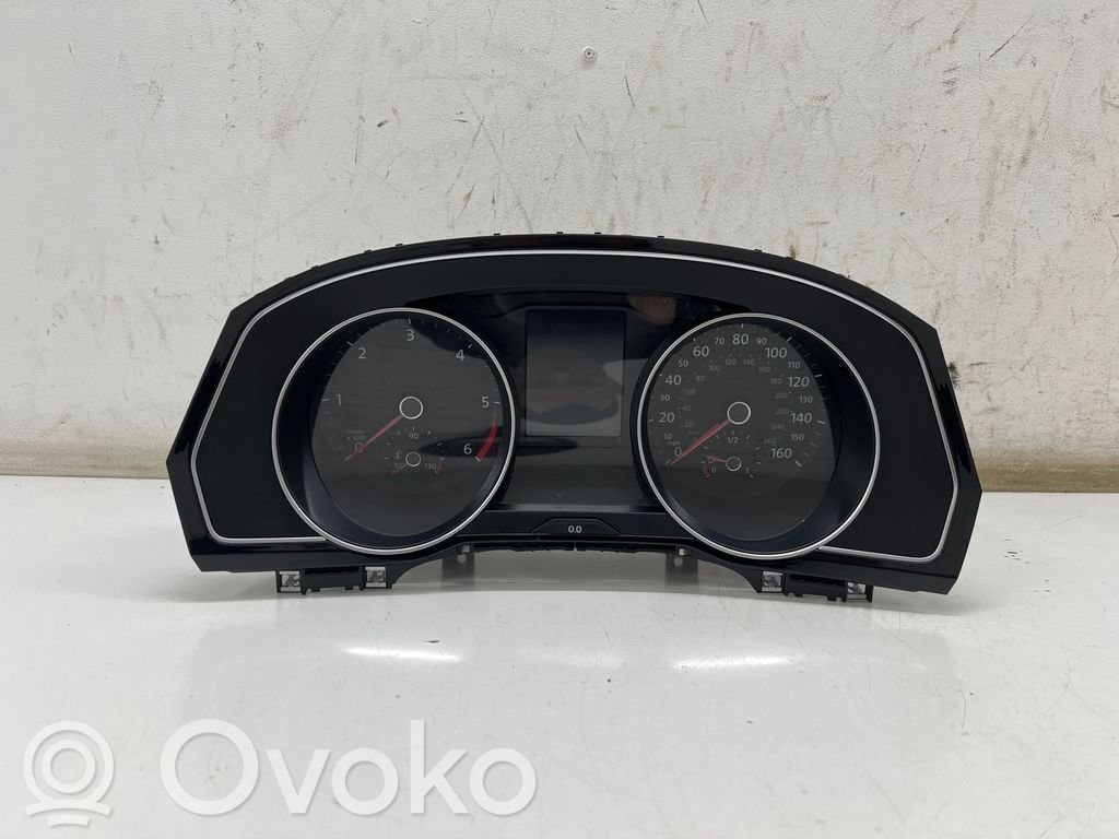 Volkswagen PASSAT B8 Speedometer (instrument cluster) 