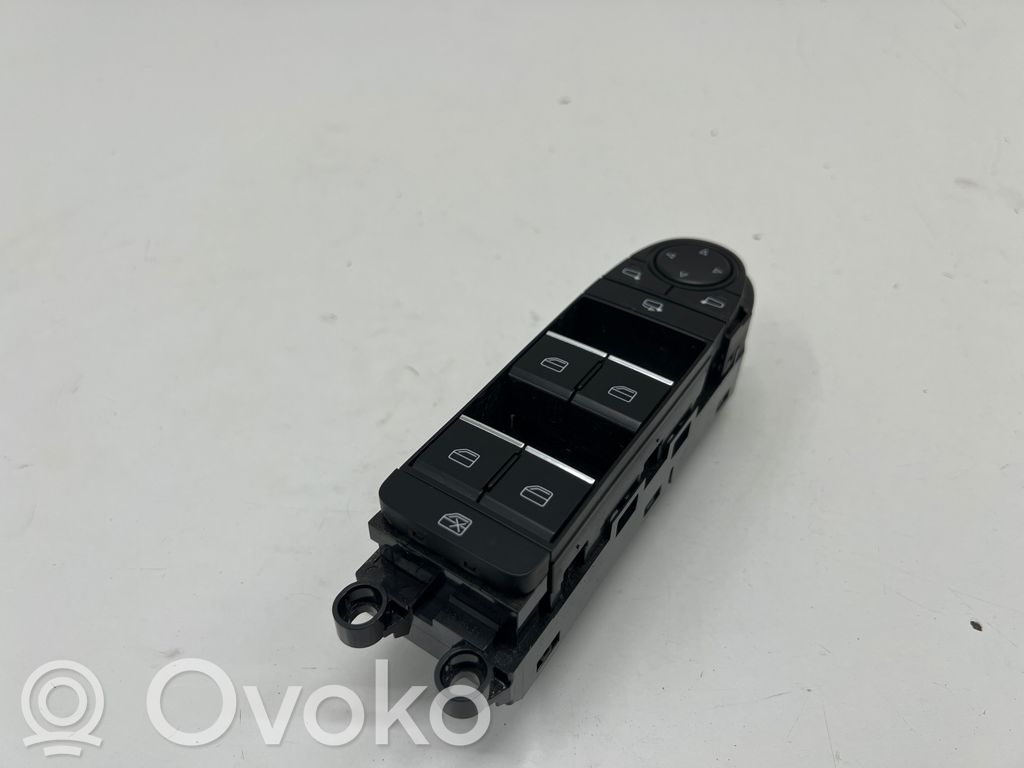 Mazda 3 Electric window control switch 