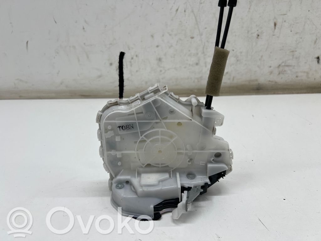 Mazda 3 Aizmugurē slēdzene 