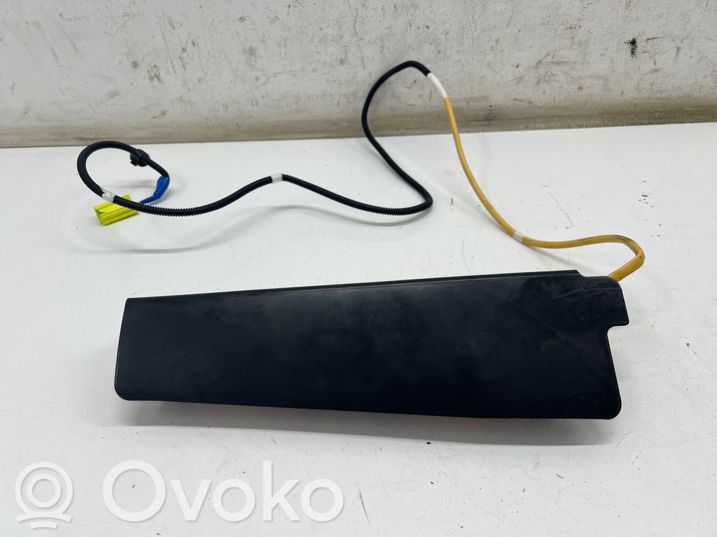 Mazda 3 Airbag scaun 