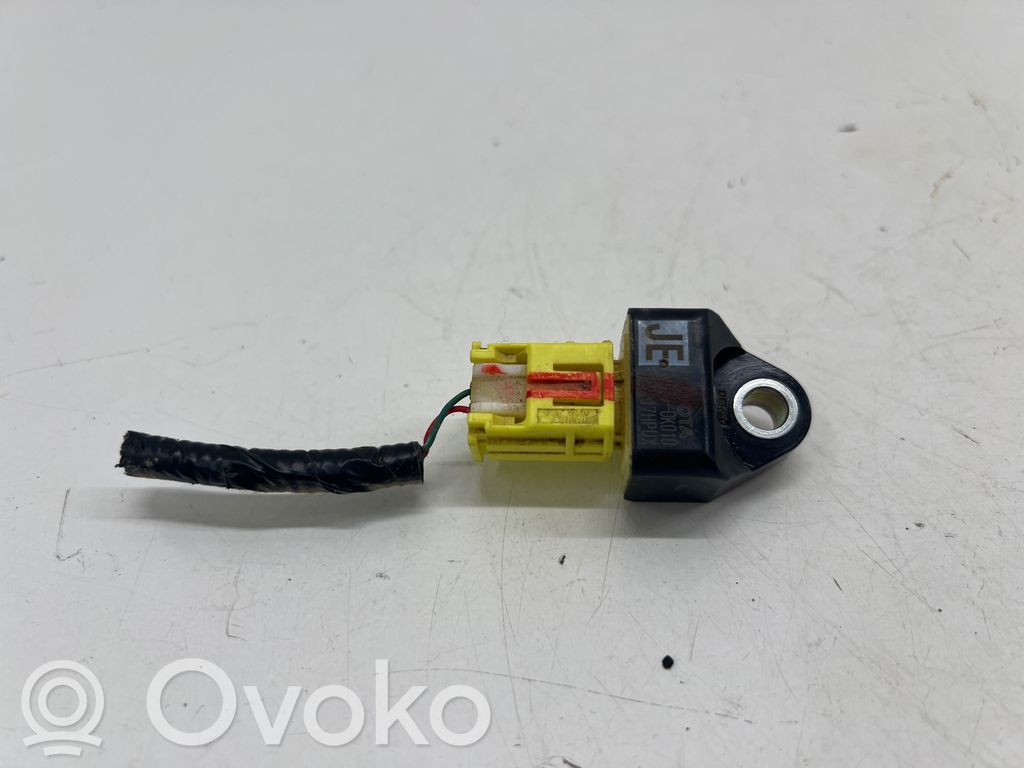 Toyota Hilux VIII Czujnik uderzenia Airbag 