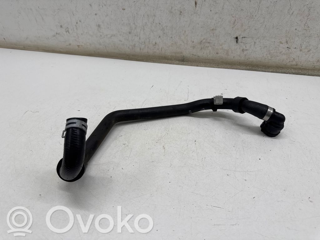 Mercedes-Benz EQB Tubo flessibile del liquido di raffreddamento del motore