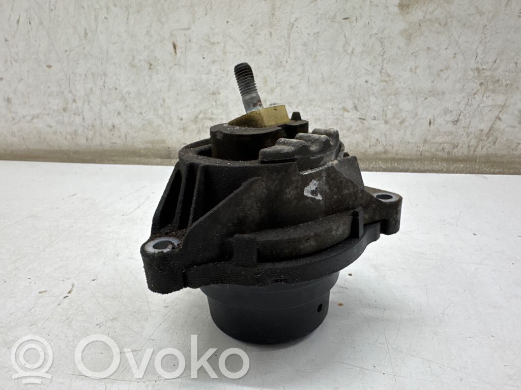 BMW 1 F20 F21 Moottorin kiinnikekorvake