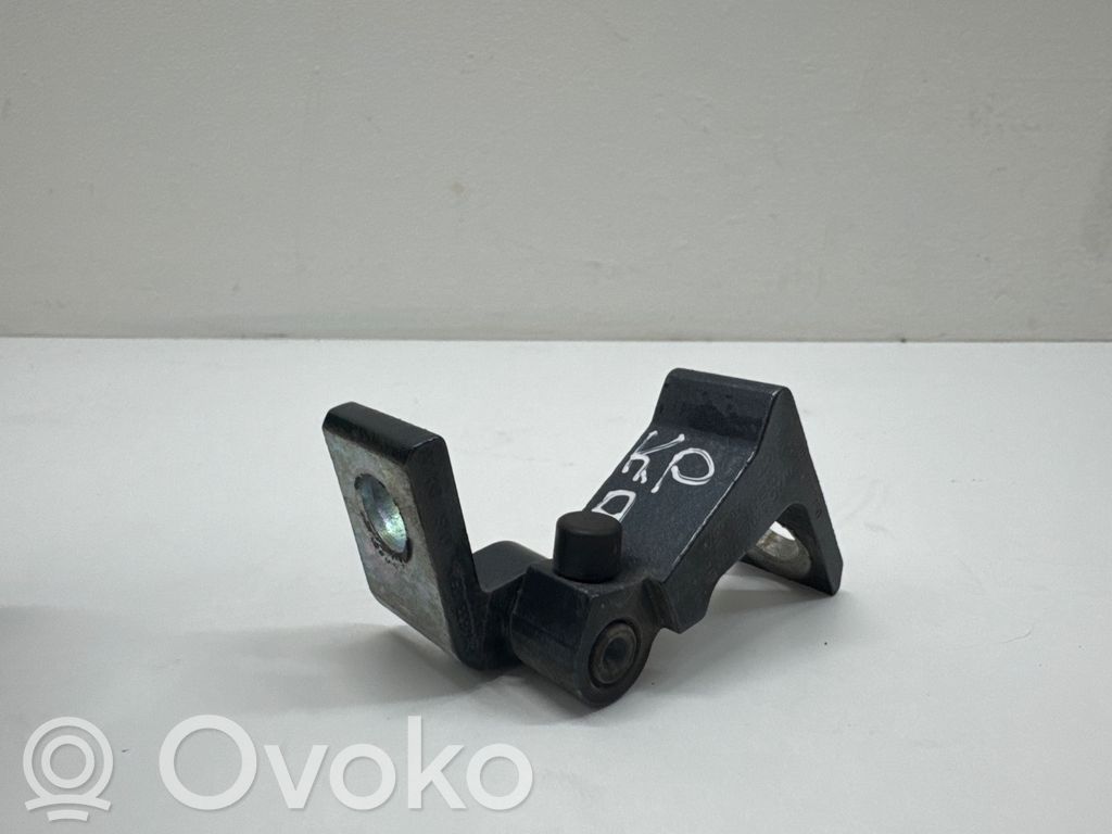 Balama inferioară ușă față   8X0831403E