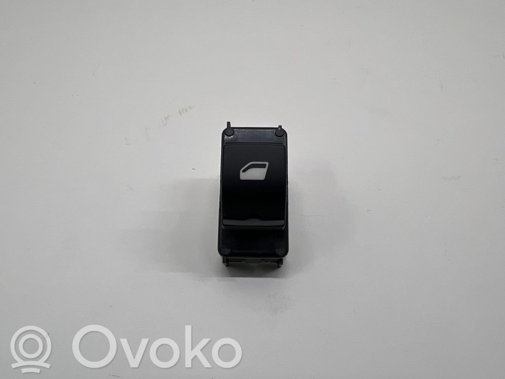 Opel Astra L Interrupteur commade lève-vitre