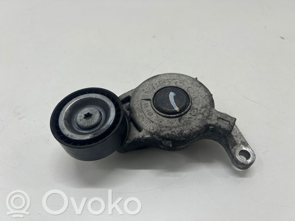 Opel Vivaro Generator/alternator belt tensioner