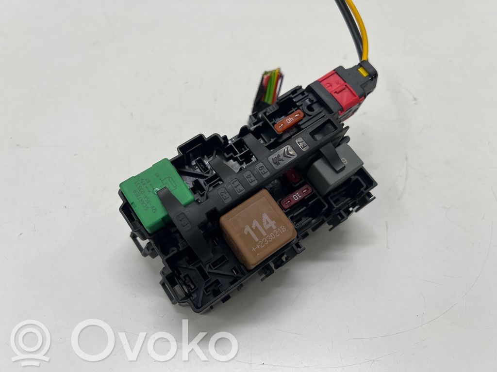 Opel Vivaro Modul siguranțe 