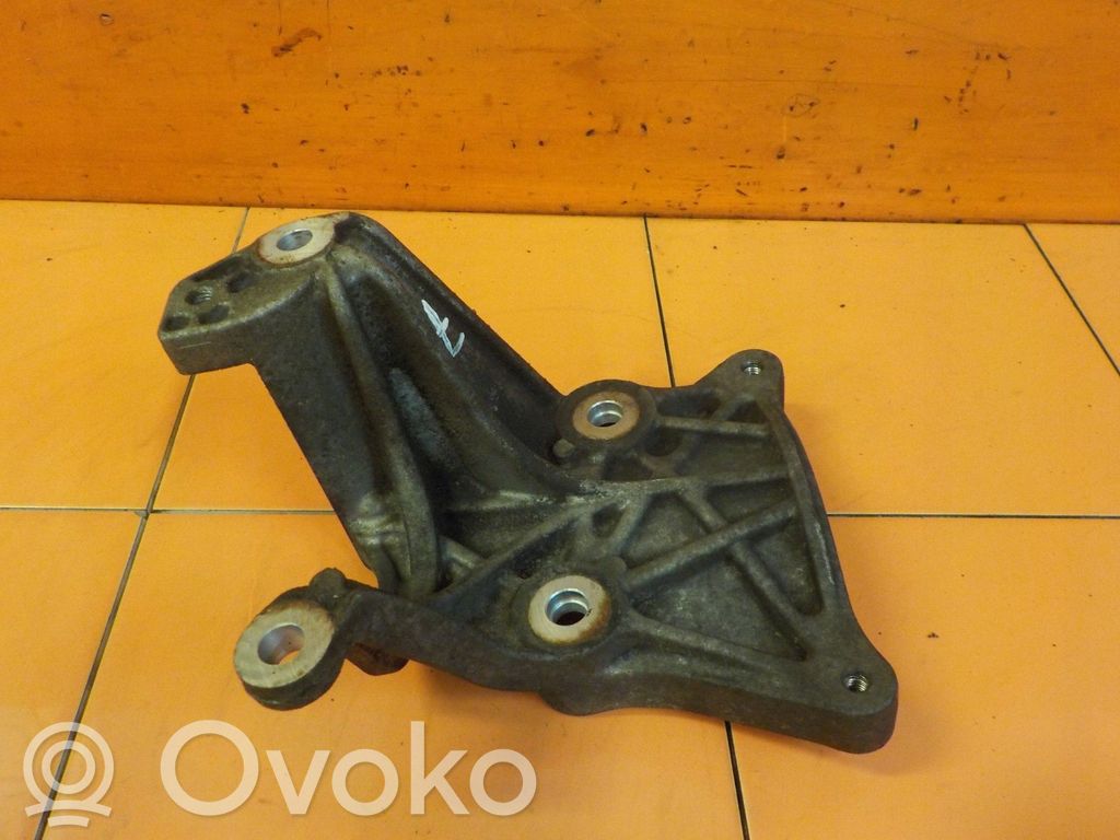 Dodge Nitro Engine mounting bracket 