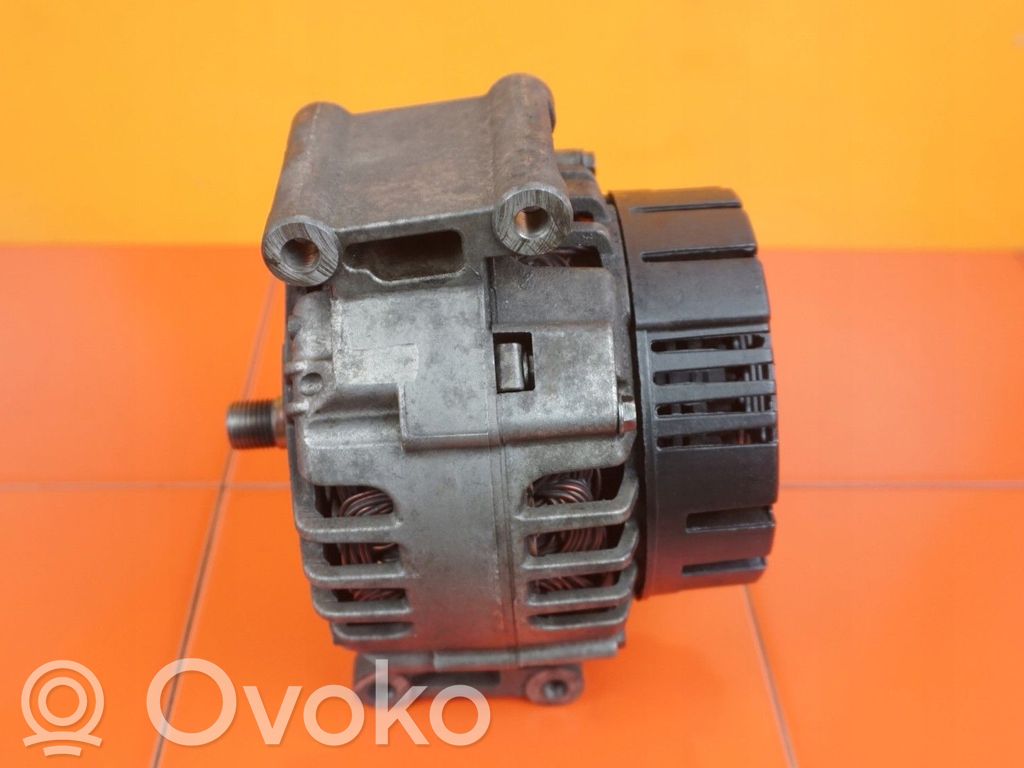 Audi A4 S4 B7 8E 8H Generatorius 