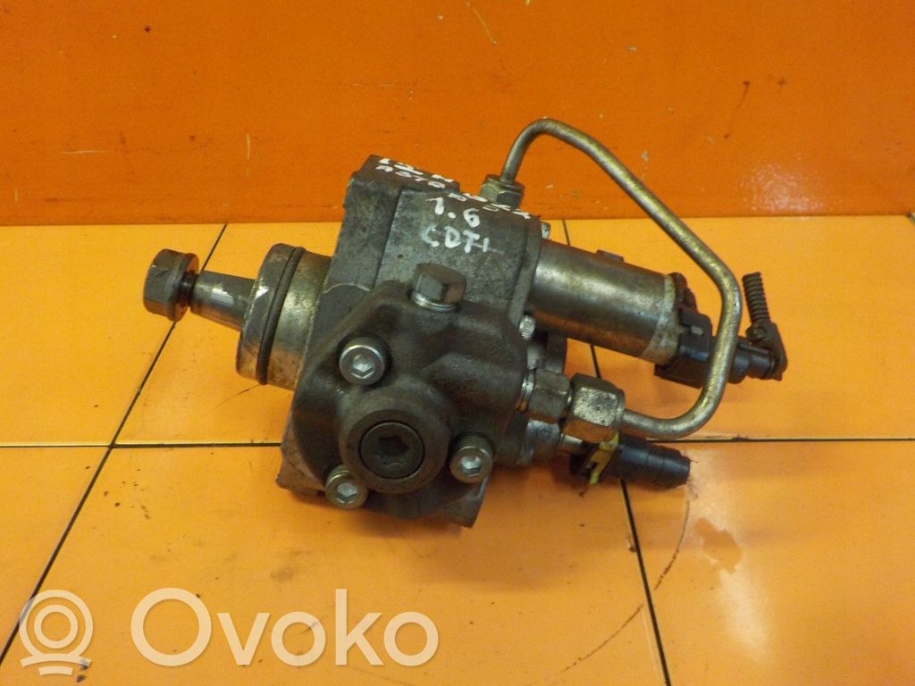 Opel Astra J Fuel injection high pressure pump 