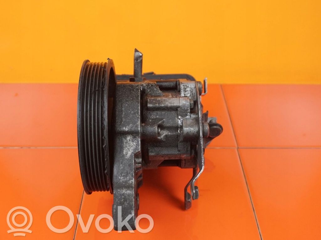 BMW X3 E83 Power steering pump 