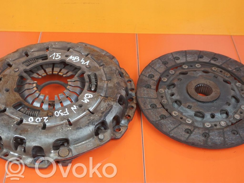 BMW 3 F30 F35 F31 Sankabos komplektas 