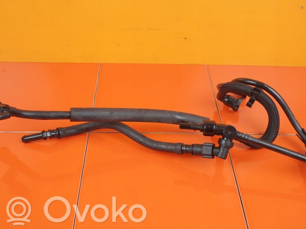 Ford Fiesta Fuel line pipe 