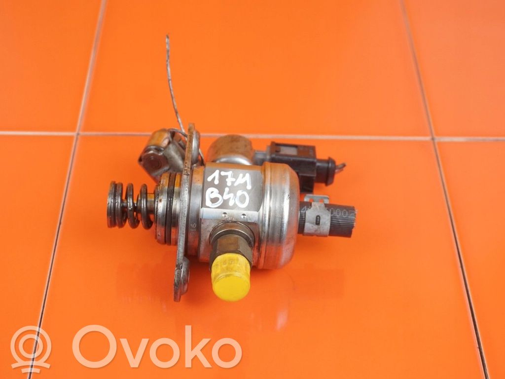 Audi A4 S4 B8 8K Fuel injection high pressure pump 