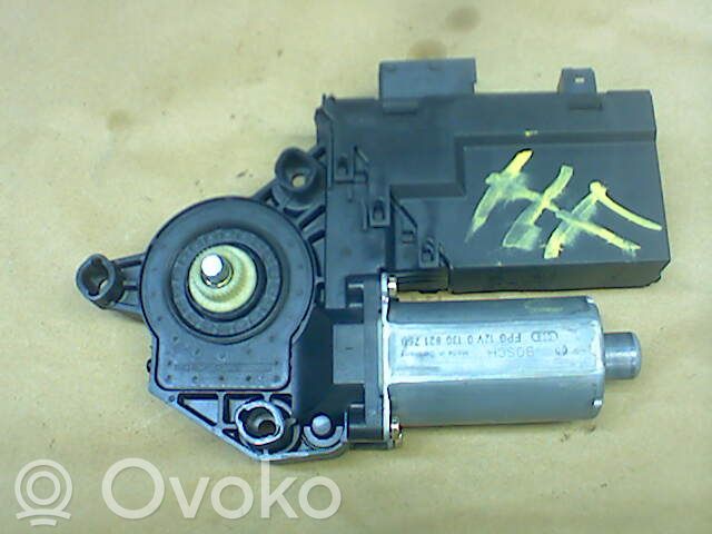 Peugeot 307 Silnik regulatora szyby drzwi przednich 