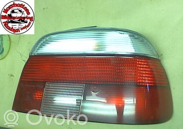 BMW 5 E39 Galinis žibintas kėbule 