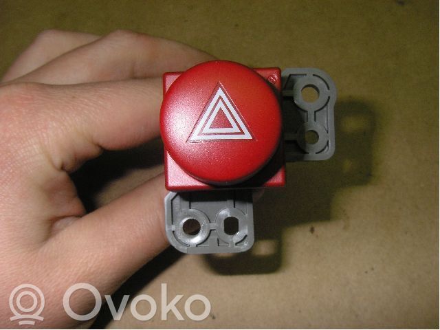 Subaru Outback Hazard light switch 