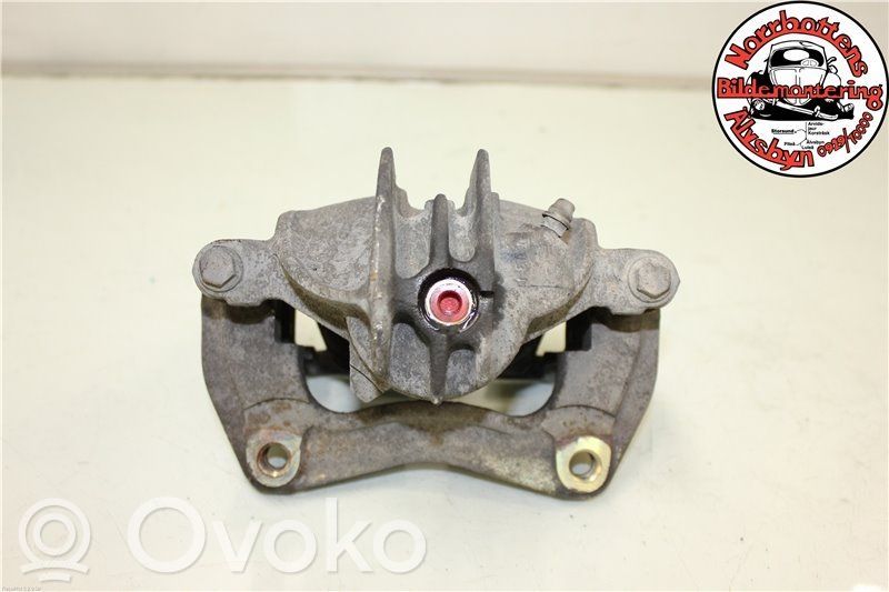Mitsubishi Carisma Etujarrusatula 