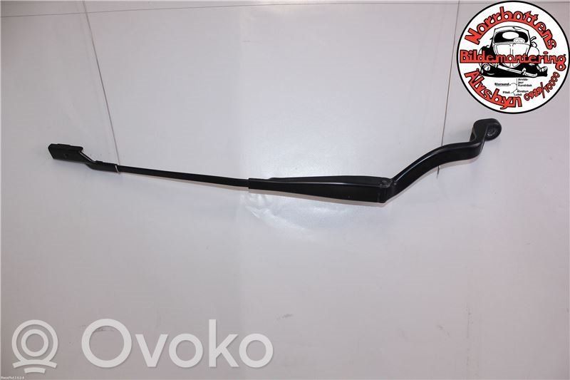 Ford S-MAX Front wiper blade arm 