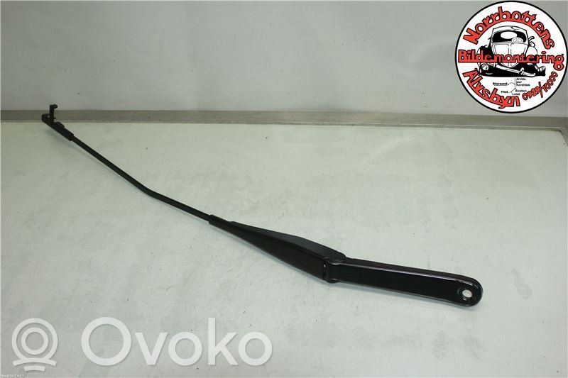 Ford Focus Front wiper blade arm 