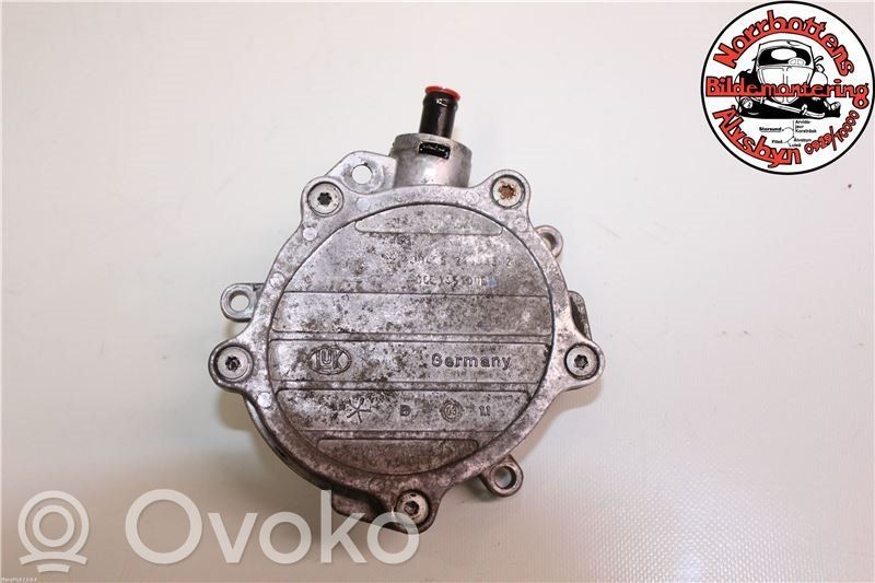 Audi A6 S6 C6 4F Pompă vacuum 
