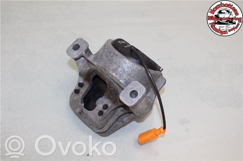 Engine mount bracket   8K0199381,8K0199381