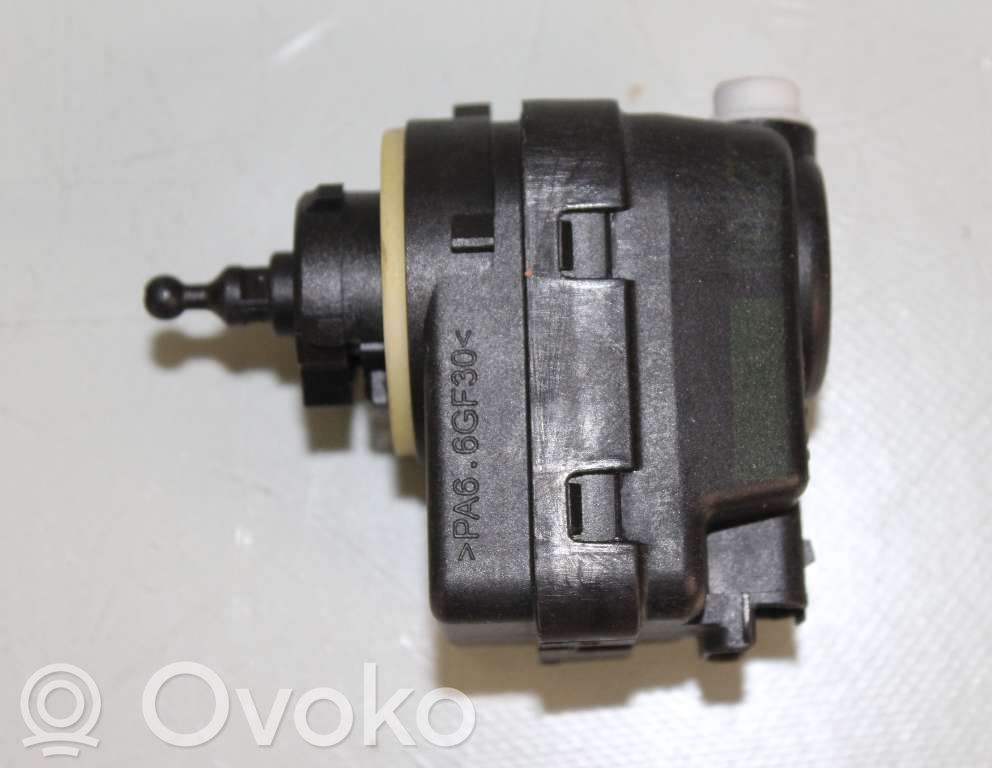 Headlight level adjustment motor   C270W