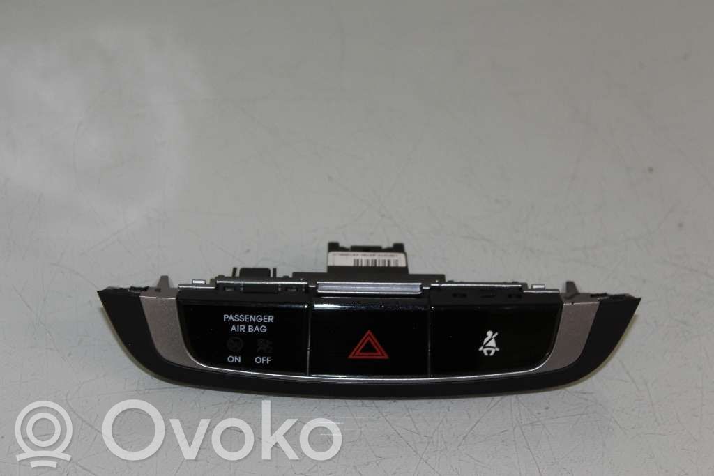 Hyundai ix35 Hazard light switch 