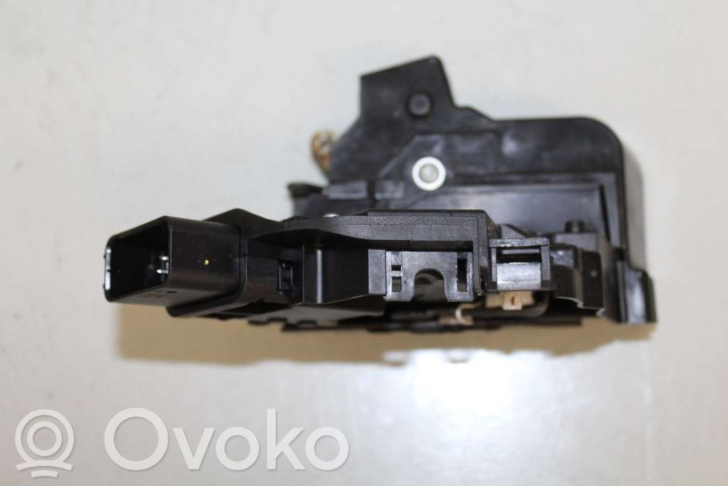Ford Focus C-MAX Front door lock 