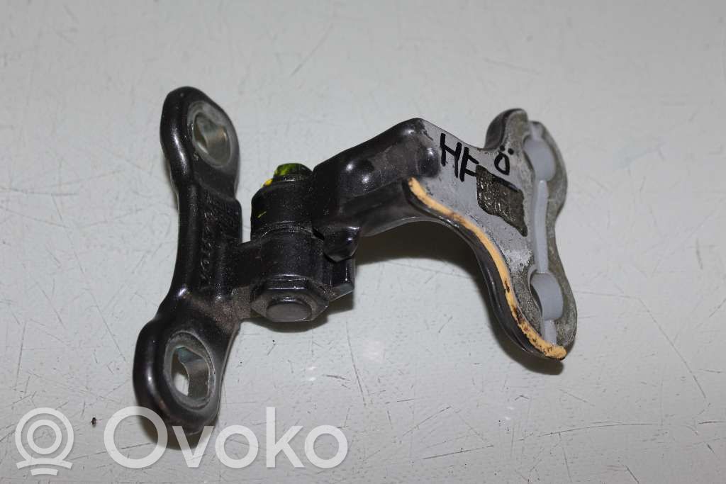 Volvo V50 Front door upper hinge 