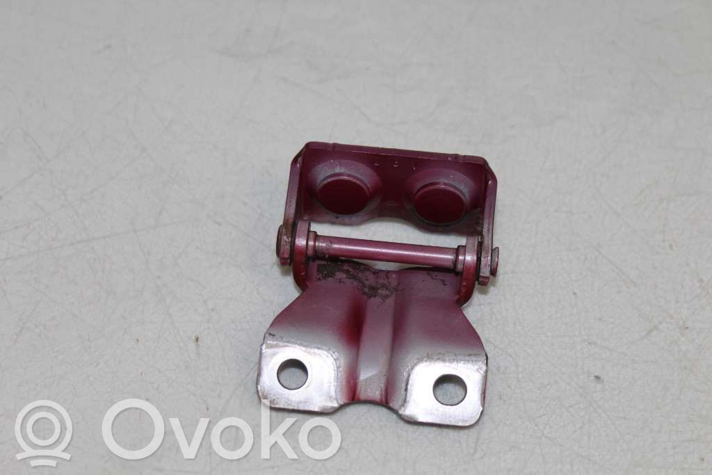 Subaru Outback Tailgate/trunk/boot hinge 