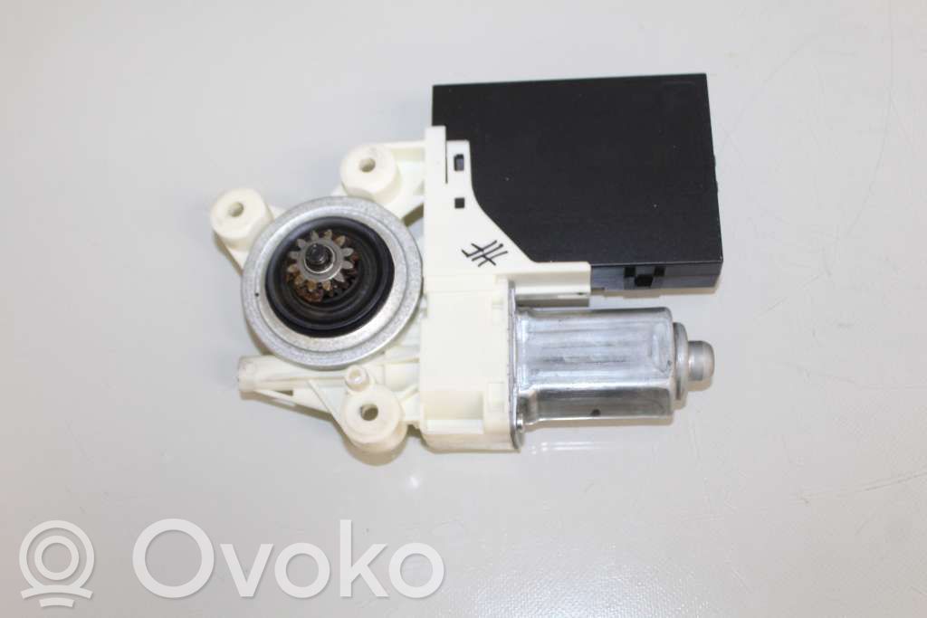 Volvo S40 Motor del regulador de la ventanilla de la puerta delantera 