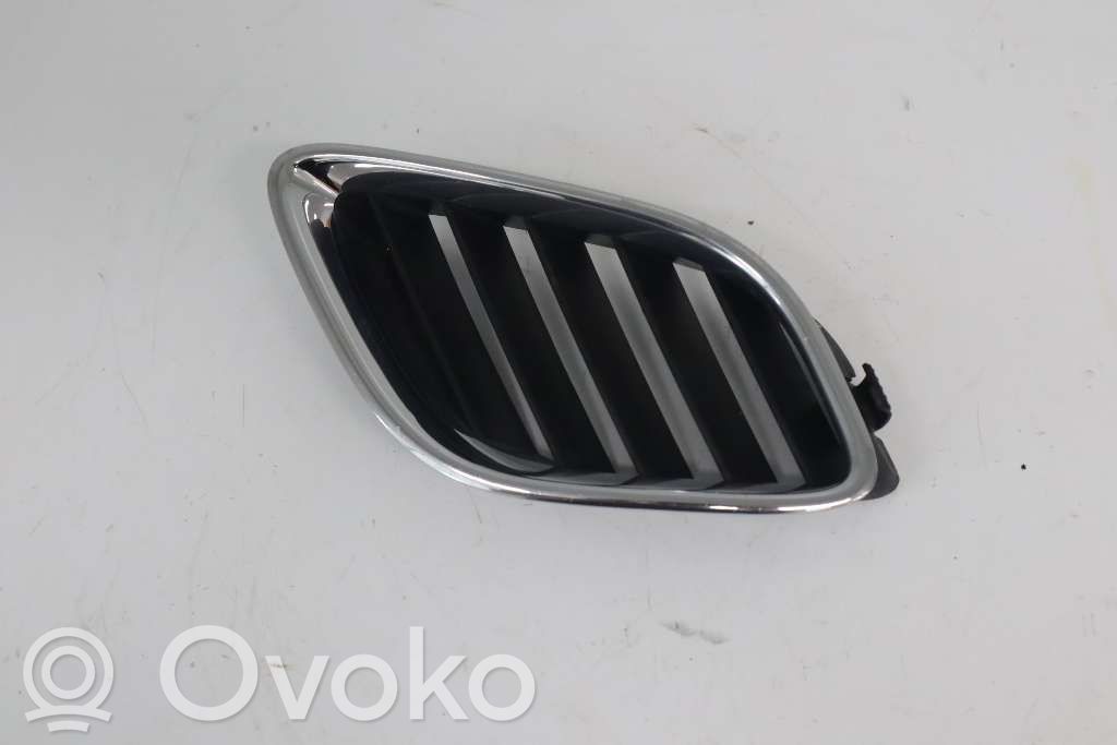Saab 9-5 Front bumper lower grill 